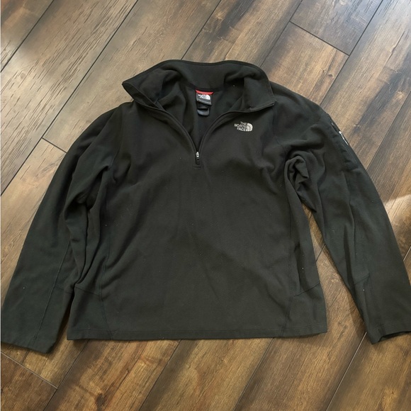 Men’s North Face quarter zip fleece pull over flasher pocket on left sleeve - Picture 2 of 6